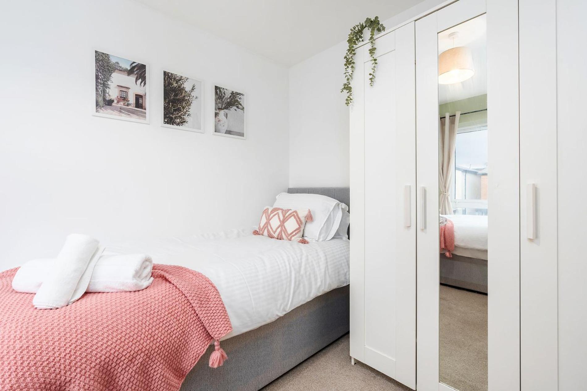6 Guests - 3 Bedrooms - Free Wi-Fi - 曼彻斯特 外观 照片