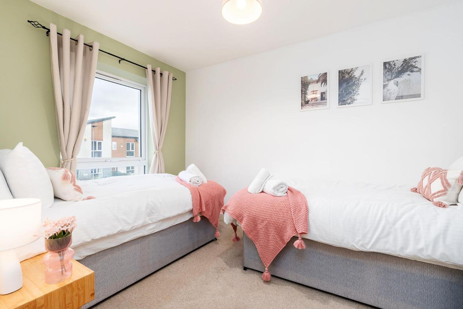 6 Guests - 3 Bedrooms - Free Wi-Fi - 曼彻斯特 外观 照片